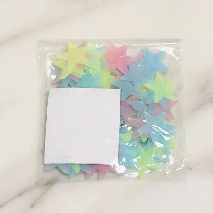 Etoiles phosphorescentes - stickers muraux / plafond - 3cm - 50 pièces