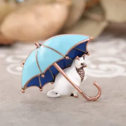 Chat avec un parapluie - broche en émail