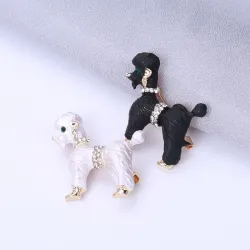 Cachorro cacheado - com cristais - broche