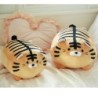 Gros tigre rond - peluche - coussin moelleux