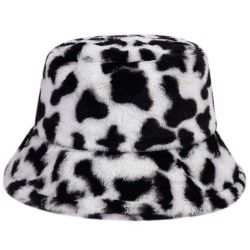 Varm vinterhue - bucket style - leopard / ko mønstre