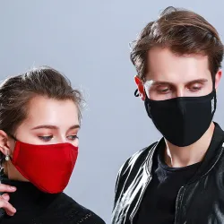 Skyddande ansikts-/munmask - med 2 PM25 aktivt kolfilter - återanvändbar