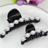 Barrette à cheveux avec perles