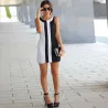 Ærmeløs minikjole - sort/hvid stribet - plus size