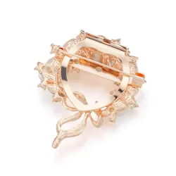 Fleur en cristal avec strass - broche élégante