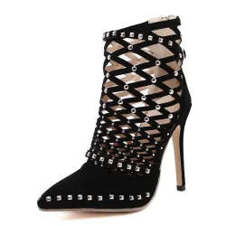 Bottines à talons hauts - design découpé - avec rivets / fermeture éclair