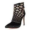 Bottines à talons hauts - design découpé - avec rivets / fermeture éclair