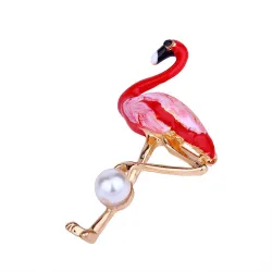 Punainen flamingo helmillä - rintakoru