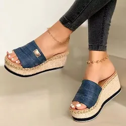 Fashionable high platform sandals - flip flopsSandals
