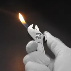 Briquet en forme de clé
