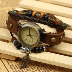 Vintage mehrschichtiges Lederarmband - mit Quarzuhr / Perlen