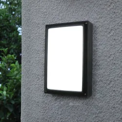 Nowoczesna lampa zewnętrzna LED - naścienna - z czujnikiem ruchu - wodoodporność IP65 - 24WKinkiety