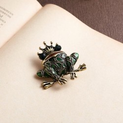 Crystal crowned frog - broochBrooches