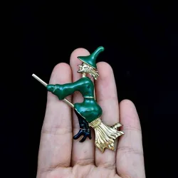 Heks på kosten - broche
