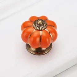 Vintage möbelknopp - handtag - pumpaform