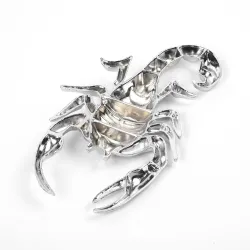 Srebrny skorpion - metalowy emblemat - naklejka na samochódNaklejki