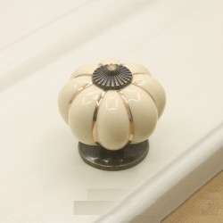 Ceramiczny uchwyt meblowy - gałki w kształcie dyniMeble