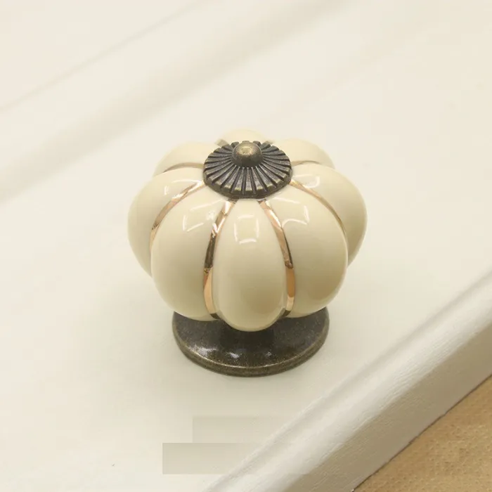 Poignée de meuble en céramique - boutons en forme de citrouille