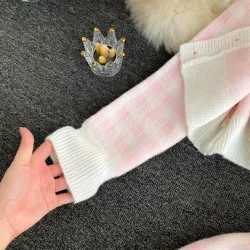 Strikket rutete sett - skjørt - vest - cardigan
