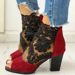 Sexy Stiefeletten - mit floraler Spitze - Reißverschluss hinten