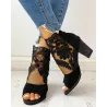 Sexy Stiefeletten - mit floraler Spitze - Reißverschluss hinten