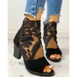 Sexy Stiefeletten - mit floraler Spitze - Reißverschluss hinten