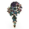 Broche elegante com flores de cristal