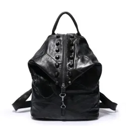 Mochila de couro - com rebites - cores coloridas do arco-íris