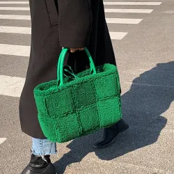 Bolsos de manoBolso de mano de felpa de moda - gran capacidad
