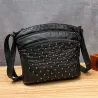 Bolsa tiracolo de couro - com rebites