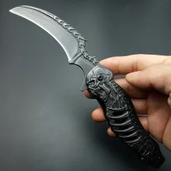 Sammenleggbar taktisk kniv - design med hodeskalle