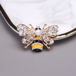 Krystal bi broche