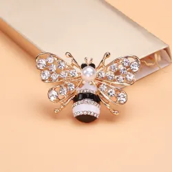 Krystall bi brosje
