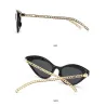 Gafas de solGafas de sol estilo ojo de gato - con cadena / corazón