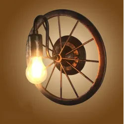 Vintage industrihjul - vegglampe
