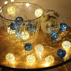 LED-nauhaseppele - rottinkipalloilla - akkukäyttöinen - 2,5 m