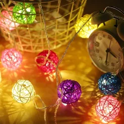NavidadGuirnalda de hilos LED - con bolas de ratán - con pilas - 2,5 m