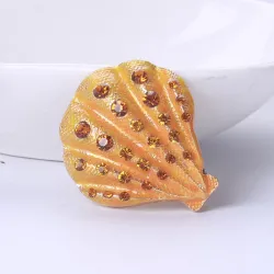 Krystallskall - elegant brosje