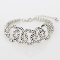 Bracelet en argent luxueux avec cristaux