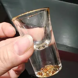 Glasbrilleshots - med gyldent design - blyfri - 10ml