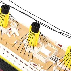 NQD 757 1/325 2,4G 80cm - Titanic RC båt - elektrisk skip med lys - RTR leketøy