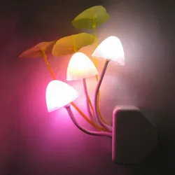 LED nattlys - veggplugg - fargerik sopp / lotusblomst