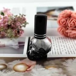 Szklana buteleczka na perfumy - pusty pojemnik - z atomizerem - kształt czaszki - 8mlPerfumy