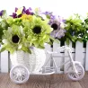 Vélo blanc en plastique - panier de fleurs décoratif - conteneur