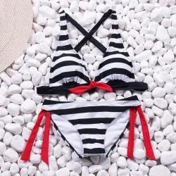 Baño y ropaConjunto de bikini sexy a rayas