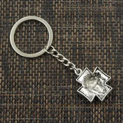 Kors med Jesus - nøkkelring i metall