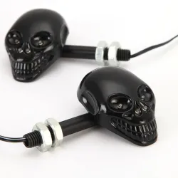 Moottoripyörän suuntavilkut - musta kallo - LED - keltainen valo - 12V - 2 kpl