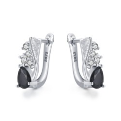 Boucles d'oreilles élégantes en argent avec cristal noir