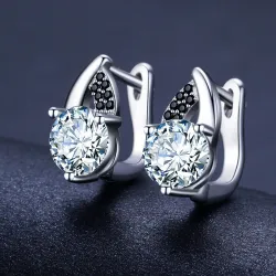 Boucles d'oreilles élégantes en argent - avec cristaux blancs/noirs
