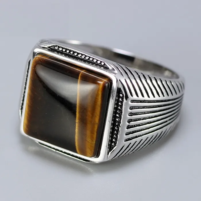 Ring i 925 sterling sølv - signet med tigerøyestein